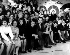 Scene from American Bandstand showing early 60s dress
